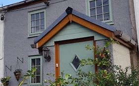 Coaltown Cottage Cosy 4 Bed Cottage With Log Burner, Close To Gower Beaches